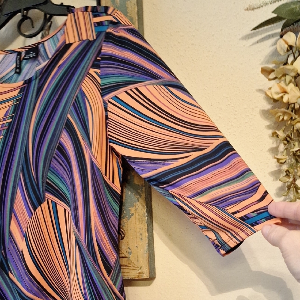 🔥🔥CLEARANCE ITEM🔥🔥New Directions Vibrant Swirl Blouse. NWOT Size Medium - Picture 5 of 8